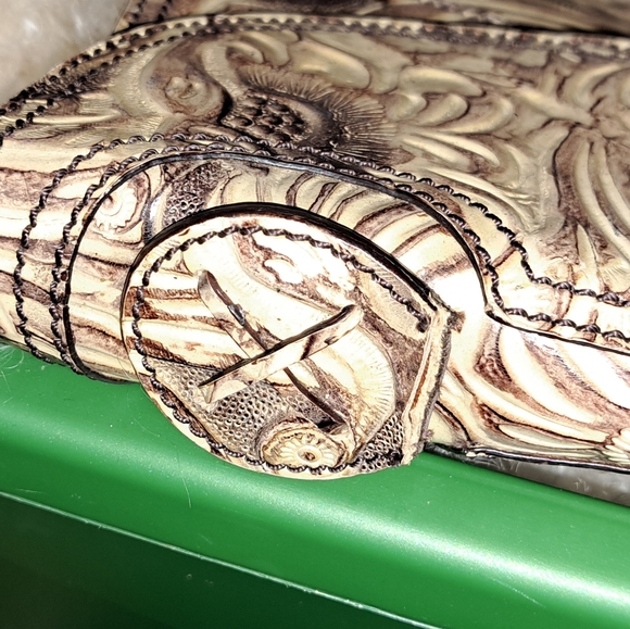 Fendi Rare Clutch - Picture 9 of 10